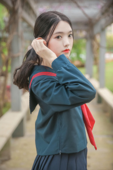 女学生小嫩嫩无遮挡